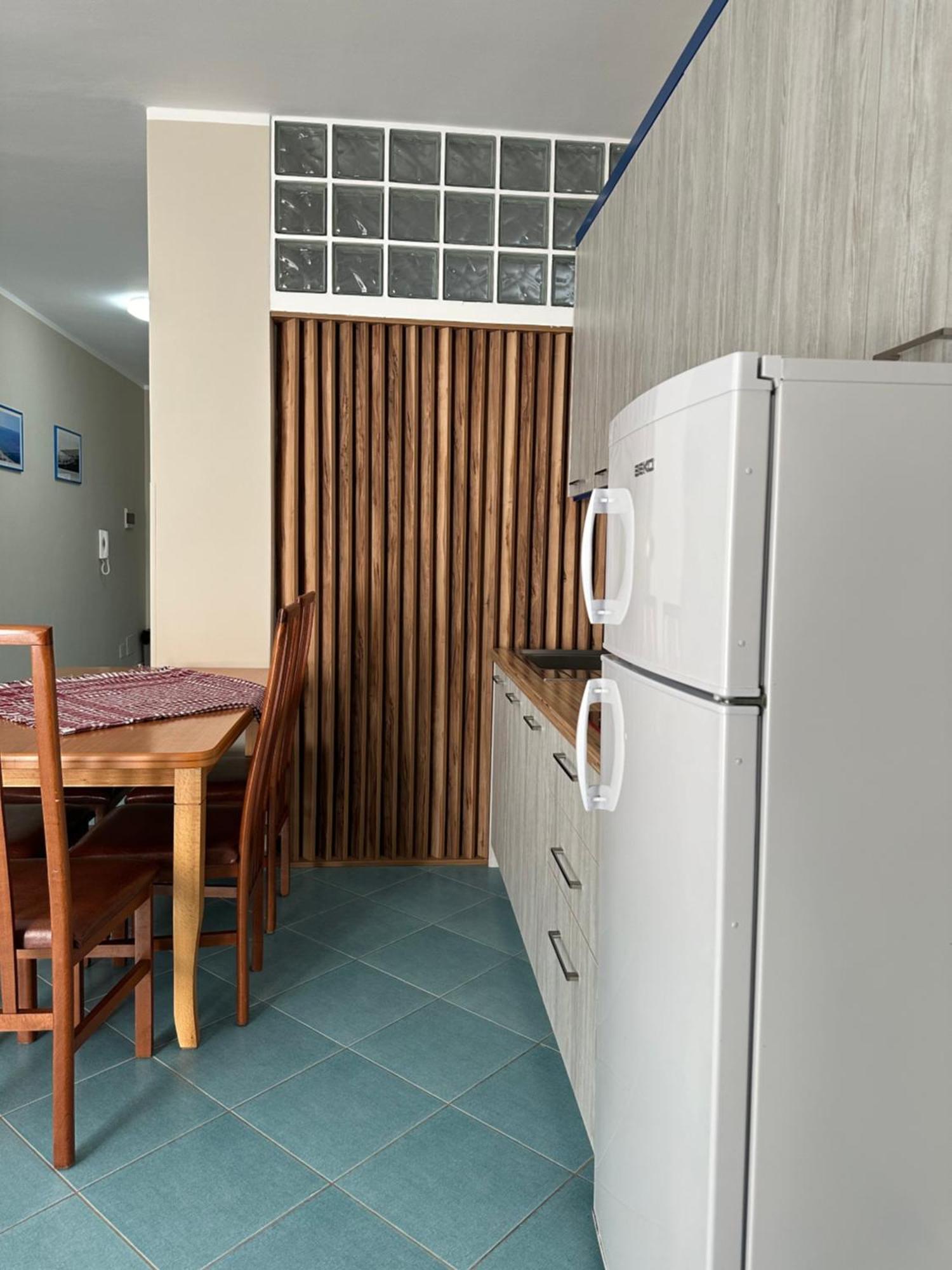 Eri 4 Apartment