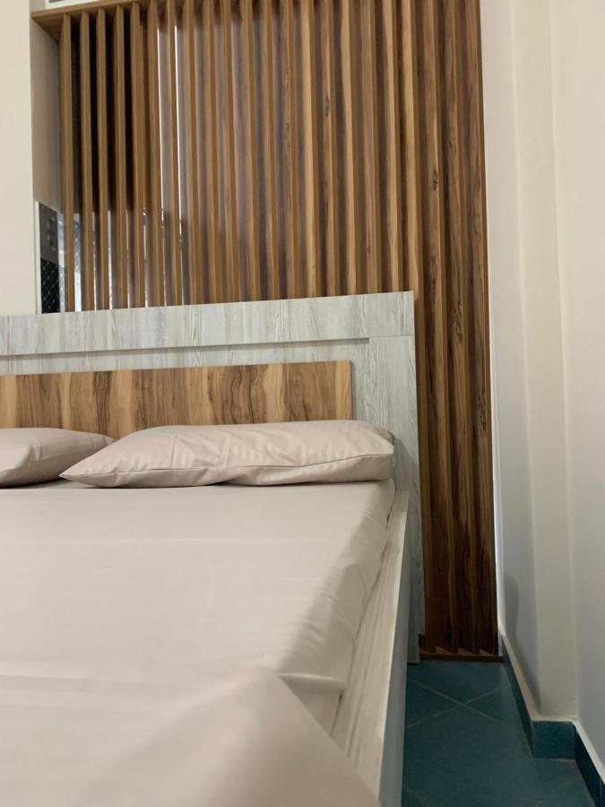 Apartament Eri 4 *