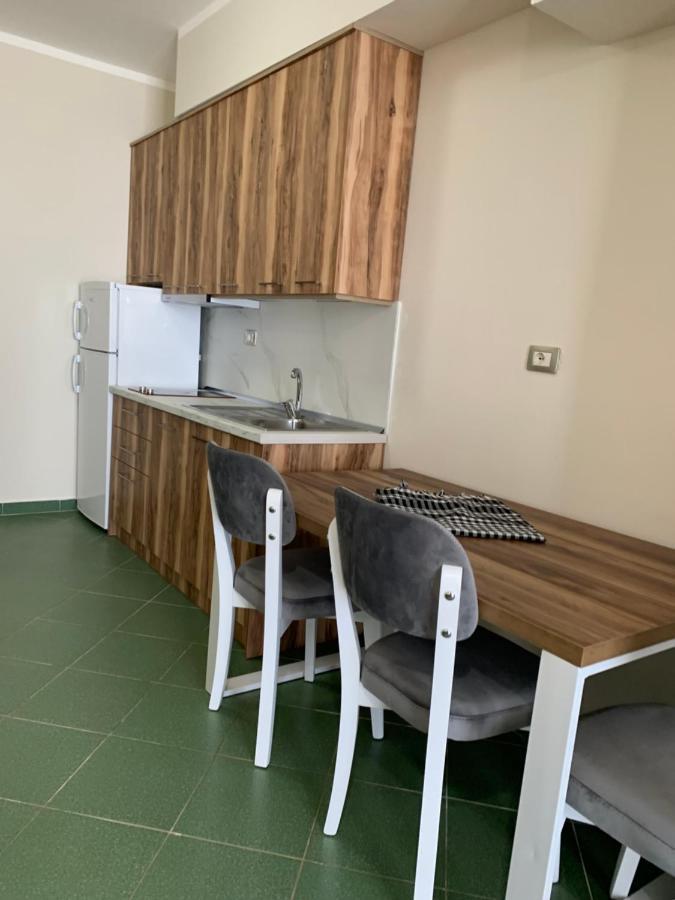 Eri 4 Apartment Shengjin