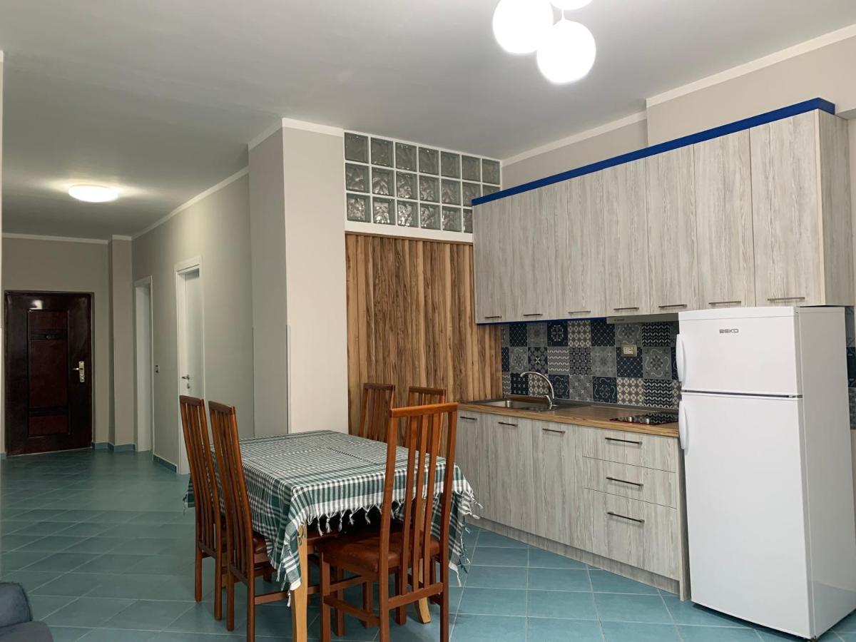 Eri 4 Apartment
