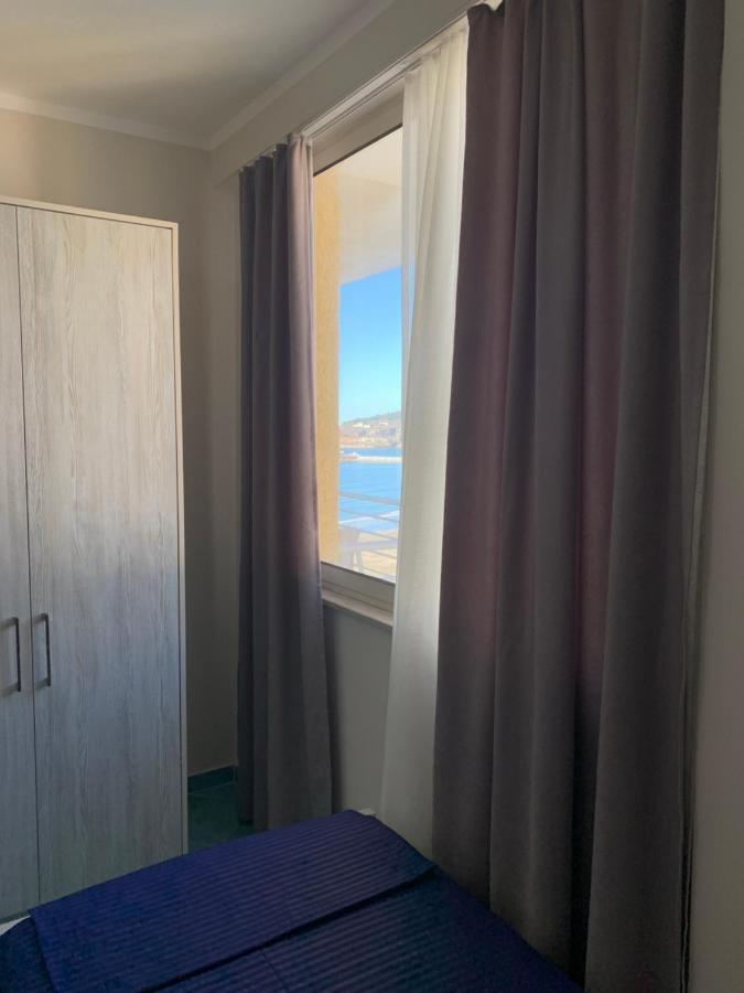 Eri 4 Apartment *